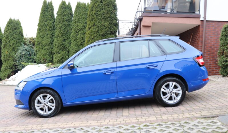 SKODA Fabia  | 2022 | 95 KM | 999cm3 | Granatowy full
