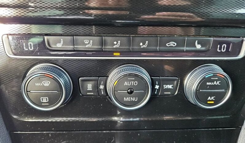 VOLKSWAGEN Golf  | FWD (przód) | Automatyczna | 184 KM | Czarny full