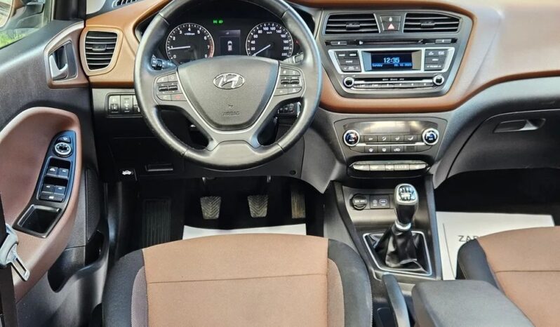 HYUNDAI i20  | FWD (przód) | Manualna | 100 KM | Brązowy full