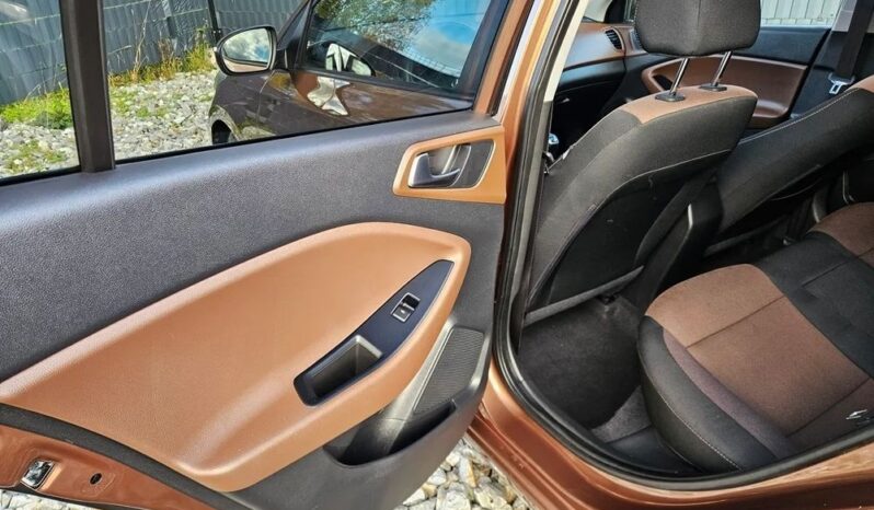 HYUNDAI i20  | FWD (przód) | Manualna | 100 KM | Brązowy full