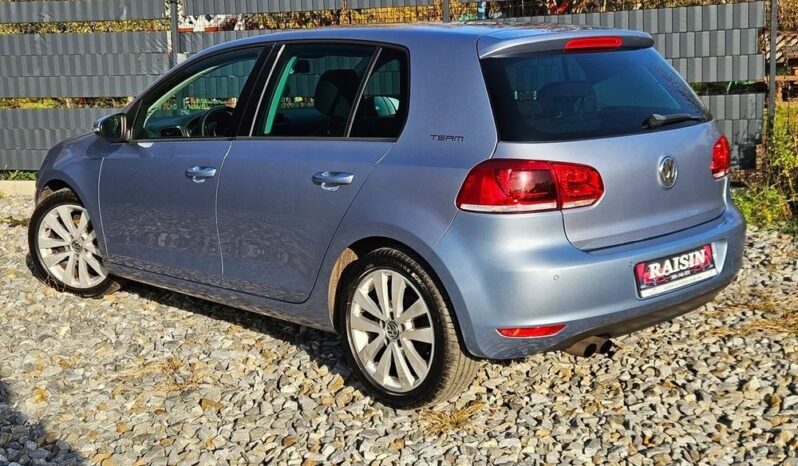 VOLKSWAGEN Golf  | FWD (przód) | Manualna | 122 KM | Niebieski full