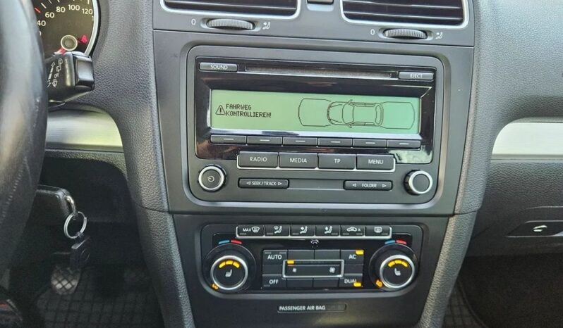 VOLKSWAGEN Golf  | FWD (przód) | Manualna | 122 KM | Niebieski full