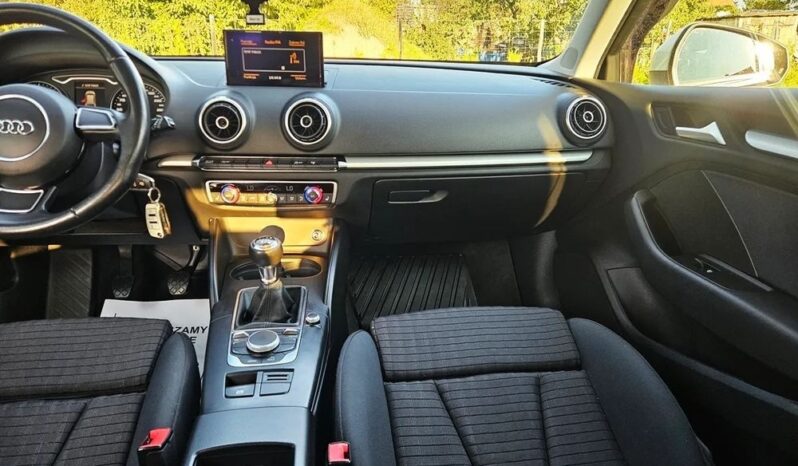 AUDI A3  | FWD (przód) | Manualna | 105 KM | Biały full