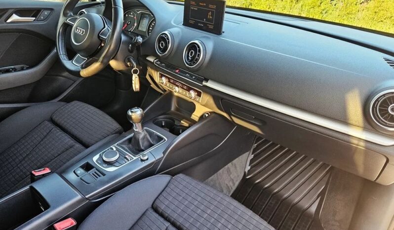 AUDI A3  | FWD (przód) | Manualna | 105 KM | Biały full