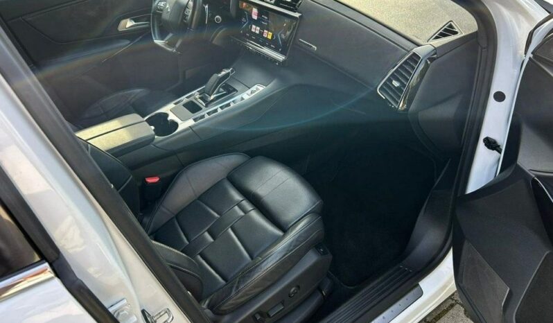 DS Automobiles DS 7 Crossback | 4×4 (doł. automatycznie) | Automatyczna | 300 KM | Biały full