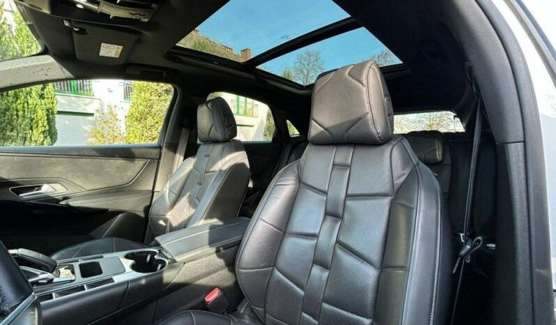 DS Automobiles DS 7 Crossback | 4×4 (doł. automatycznie) | Automatyczna | 300 KM | Biały full