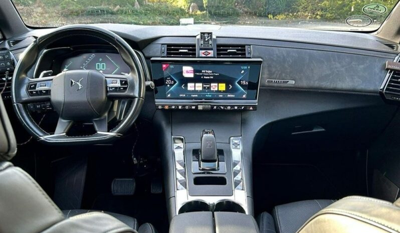DS Automobiles DS 7 Crossback | 4×4 (doł. automatycznie) | Automatyczna | 300 KM | Biały full
