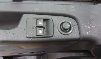 OPEL Vivaro | FWD (przód) | Manualna | 115 KM | Srebrny full