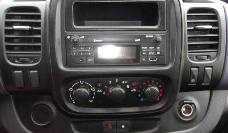 OPEL Vivaro | FWD (przód) | Manualna | 115 KM | Srebrny full