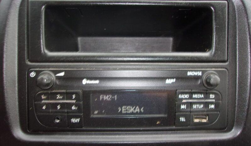 OPEL Vivaro | FWD (przód) | Manualna | 115 KM | Srebrny full