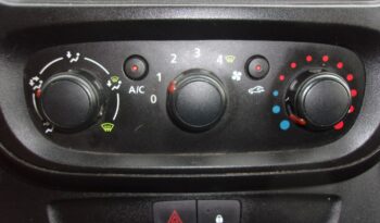 OPEL Vivaro | FWD (przód) | Manualna | 115 KM | Srebrny full