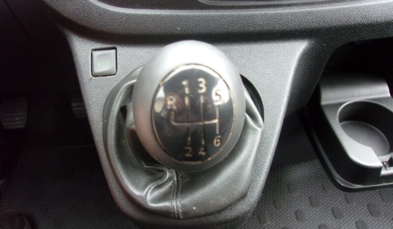 OPEL Vivaro | FWD (przód) | Manualna | 115 KM | Srebrny full