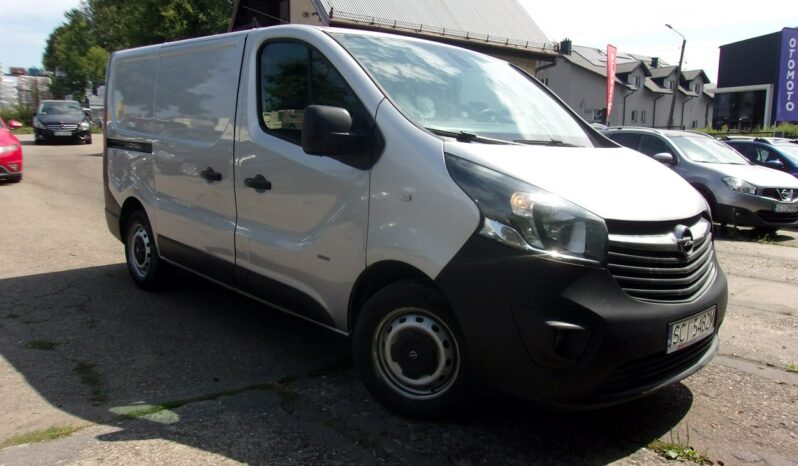 OPEL Vivaro | FWD (przód) | Manualna | 115 KM | Srebrny full