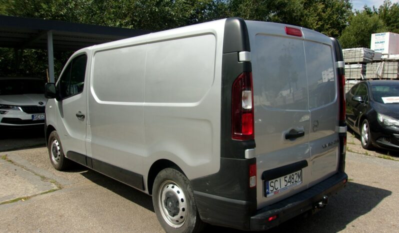 OPEL Vivaro | FWD (przód) | Manualna | 115 KM | Srebrny full