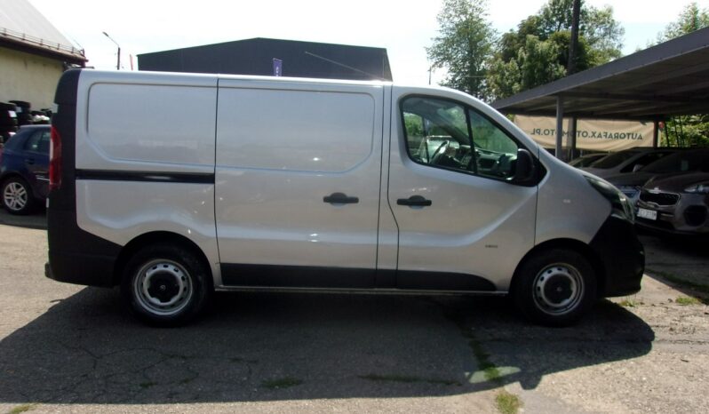 OPEL Vivaro | FWD (przód) | Manualna | 115 KM | Srebrny full