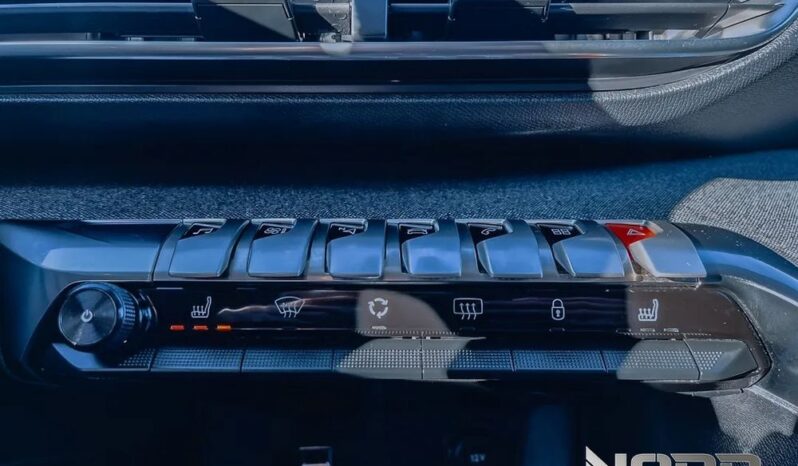 PEUGEOT 3008  | FWD (przód) | Automatyczna | 165 KM | Biały full