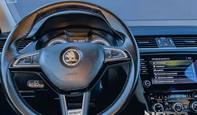 SKODA Octavia  | 4×4 (stały) | Automatyczna | 150 KM | Szary full