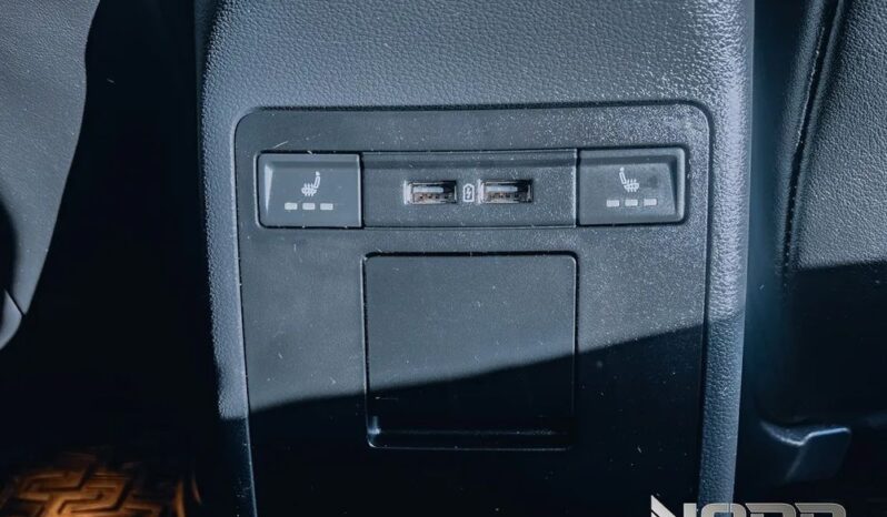 SKODA Octavia  | 4×4 (stały) | Automatyczna | 150 KM | Szary full