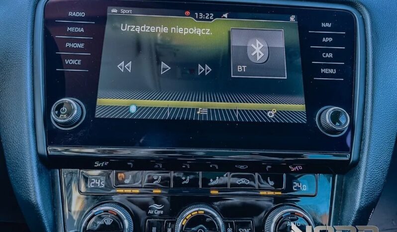 SKODA Octavia  | 4×4 (stały) | Automatyczna | 150 KM | Szary full