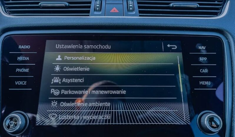 SKODA Octavia  | 4×4 (stały) | Automatyczna | 150 KM | Szary full