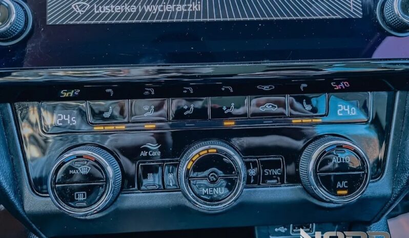 SKODA Octavia  | 4×4 (stały) | Automatyczna | 150 KM | Szary full