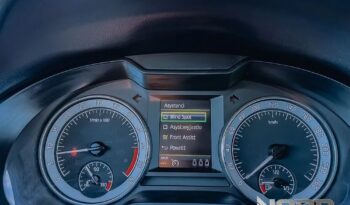 SKODA Octavia  | 4×4 (stały) | Automatyczna | 150 KM | Szary full