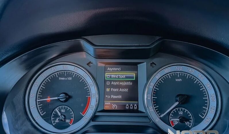 SKODA Octavia  | 4×4 (stały) | Automatyczna | 150 KM | Szary full