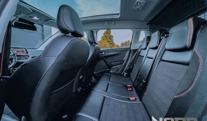 PEUGEOT 2008  | FWD (przód) | Automatyczna | 110 KM | Srebrny full