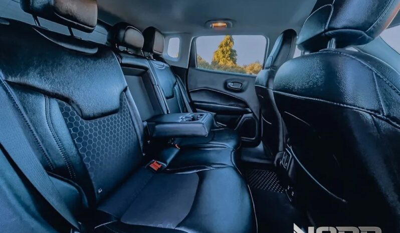 JEEP Compass  | 4×4 (stały) | Automatyczna | 140 KM | Czarny full