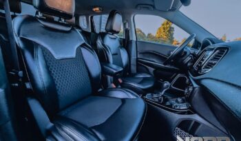 JEEP Compass  | 4×4 (stały) | Automatyczna | 140 KM | Czarny full