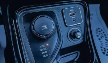 JEEP Compass  | 4×4 (stały) | Automatyczna | 140 KM | Czarny full