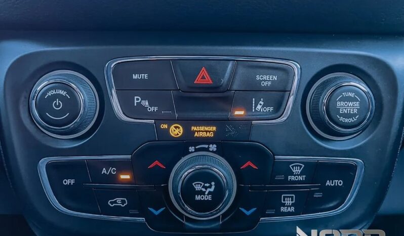 JEEP Compass  | 4×4 (stały) | Automatyczna | 140 KM | Czarny full