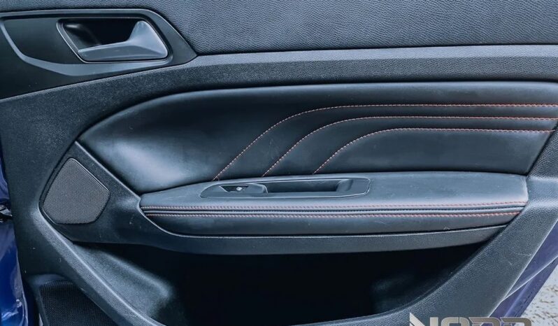 PEUGEOT 308  | FWD (przód) | Automatyczna | 120 KM | Niebieski full