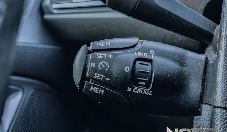 PEUGEOT 308  | FWD (przód) | Automatyczna | 120 KM | Niebieski full