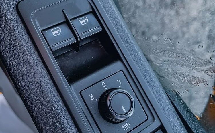 VOLKSWAGEN TRANSPORTER T6 DSG | 4×4 (stały) | Automatyczna | 150 KM | Żółty full