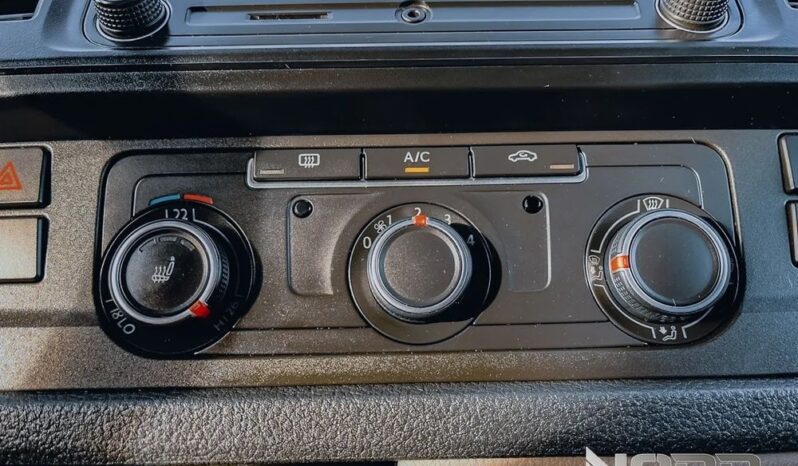 VOLKSWAGEN TRANSPORTER T6 DSG | 4×4 (stały) | Automatyczna | 150 KM | Żółty full