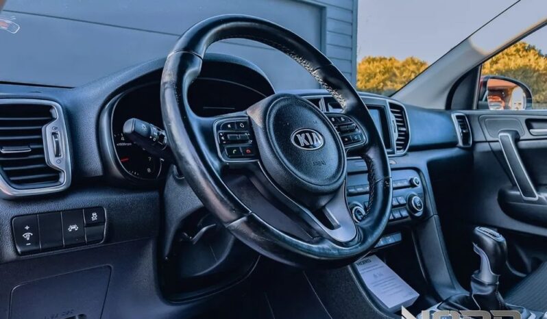 KIA Sportage  | FWD (przód) | Manualna | 132 KM | Czerwony full