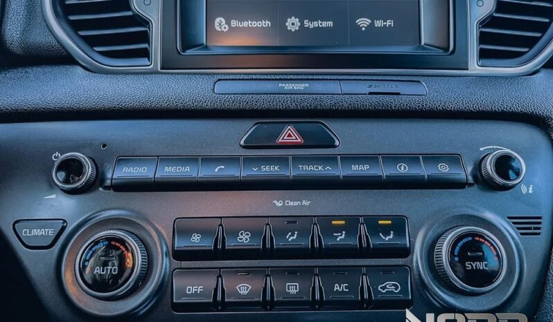 KIA Sportage  | FWD (przód) | Manualna | 132 KM | Czerwony full