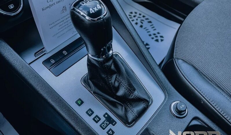 SKODA Octavia  | 4×4 (stały) | Automatyczna | 180 KM | Czarny full