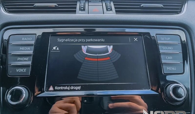 SKODA Octavia  | 4×4 (stały) | Automatyczna | 180 KM | Czarny full