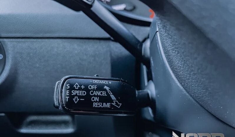 SKODA Octavia  | 4×4 (stały) | Automatyczna | 180 KM | Czarny full