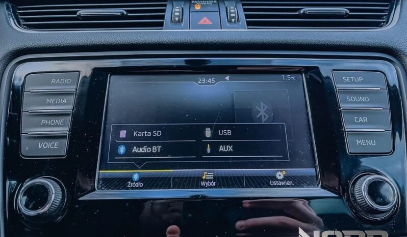 SKODA Octavia  | 4×4 (stały) | Automatyczna | 180 KM | Czarny full