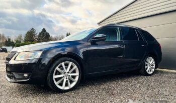 SKODA Octavia  | 4×4 (stały) | Automatyczna | 180 KM | Czarny full
