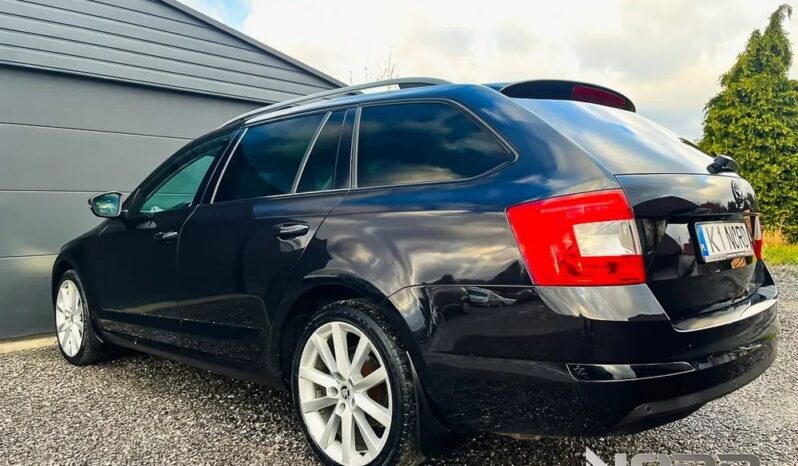 SKODA Octavia  | 4×4 (stały) | Automatyczna | 180 KM | Czarny full