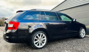 SKODA Octavia  | 4×4 (stały) | Automatyczna | 180 KM | Czarny full