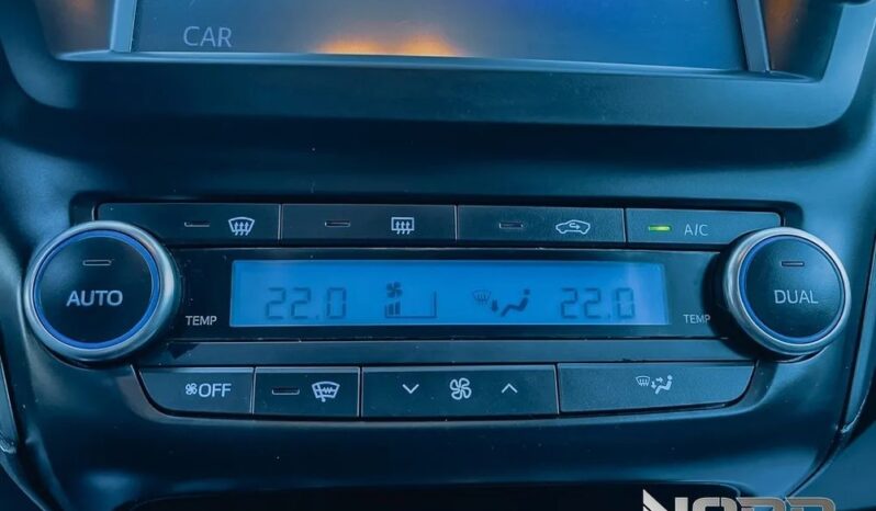 TOYOTA Avensis  | FWD (przód) | Automatyczna | 147 KM | Szary full