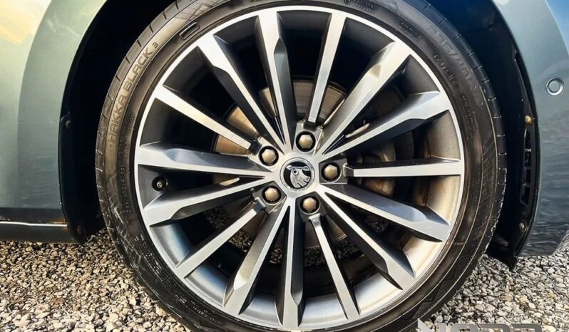 SKODA Superb  | FWD (przód) | Automatyczna | 150 KM | Szary full