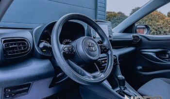 TOYOTA Yaris  | FWD (przód) | Automatyczna | 116 KM | Srebrny full