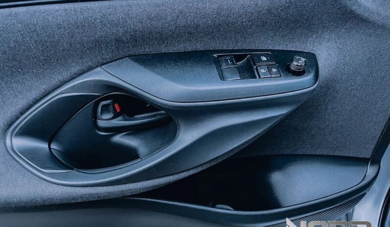 TOYOTA Yaris  | FWD (przód) | Automatyczna | 116 KM | Srebrny full