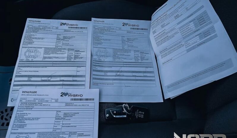 TOYOTA Yaris  | FWD (przód) | Automatyczna | 116 KM | Srebrny full